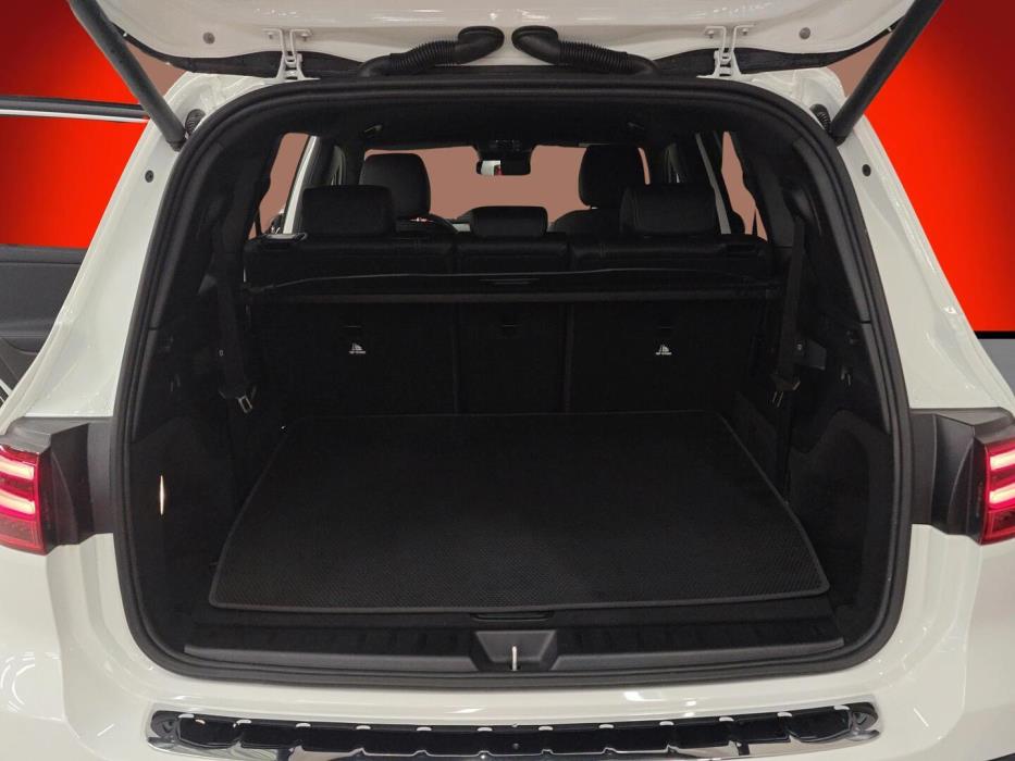 MERCEDES-BENZ EQB 2024