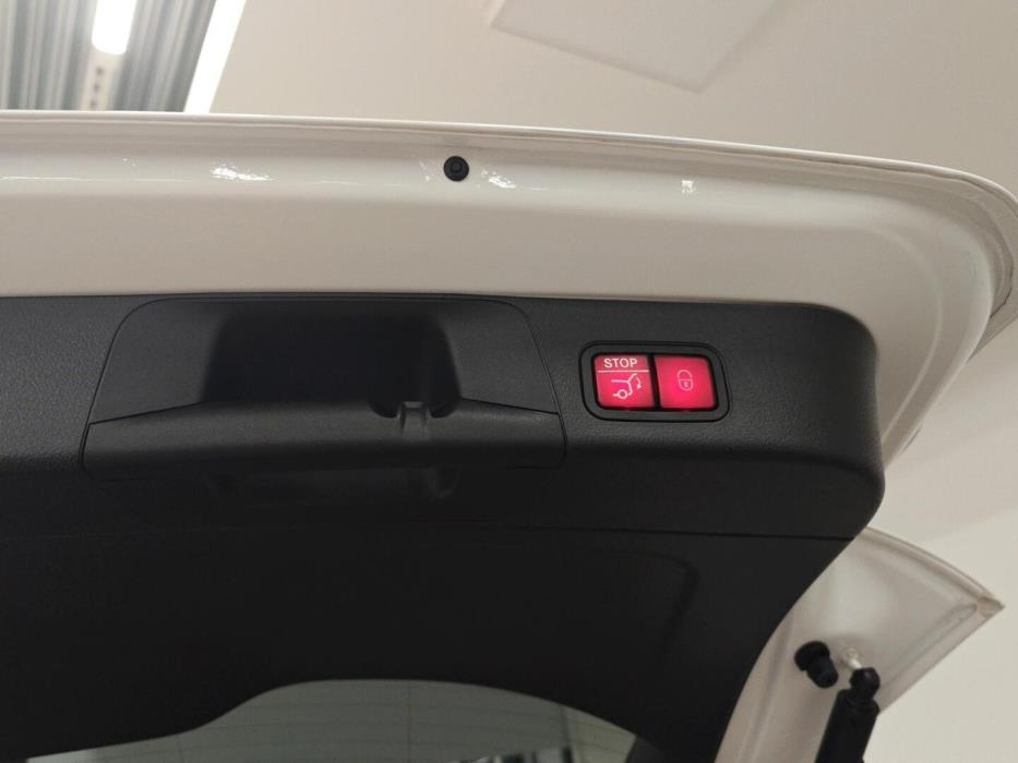 MERCEDES-BENZ EQB 2024