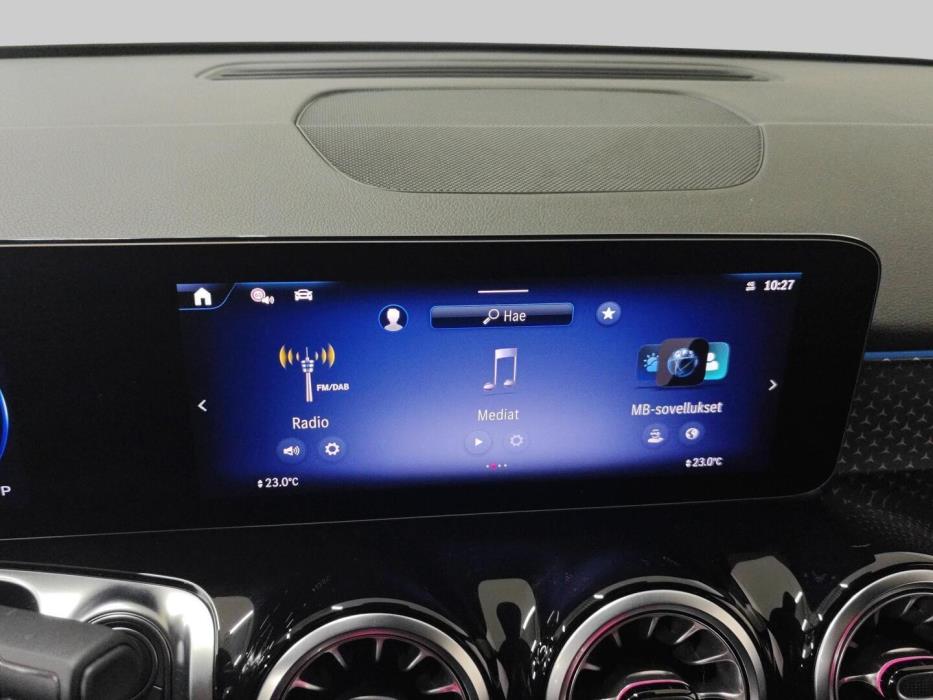 MERCEDES-BENZ EQB 2024