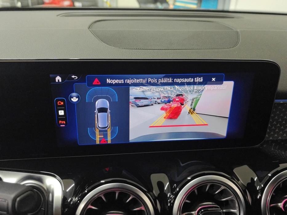 MERCEDES-BENZ EQB 2024