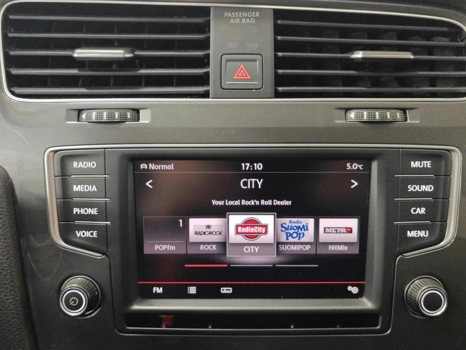 VOLKSWAGEN Golf 2016