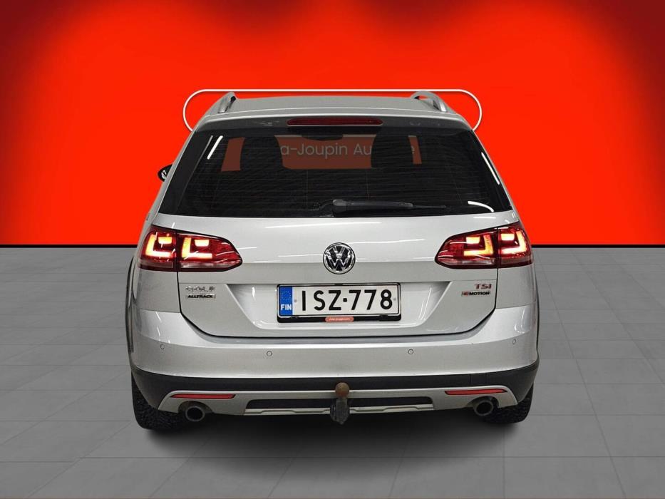 VOLKSWAGEN Golf 2016