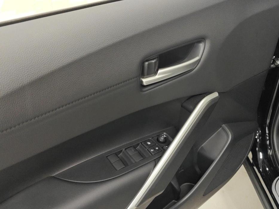 TOYOTA Corolla Cross 2025