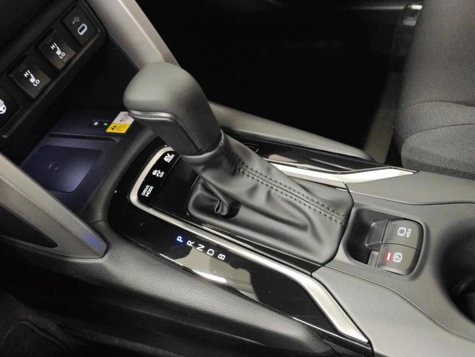 TOYOTA Corolla Cross 2025