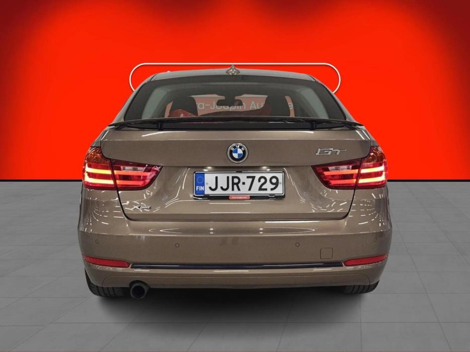 BMW 320 Gran Turismo 2015