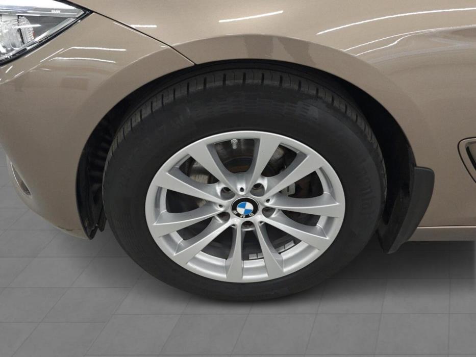 BMW 320 Gran Turismo 2015
