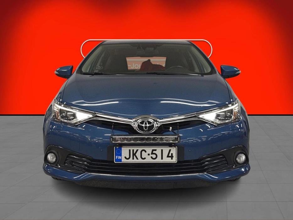 TOYOTA Auris 2016