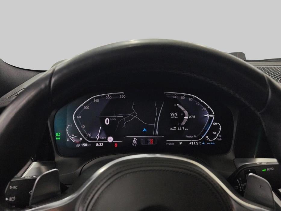 BMW 330 2019
