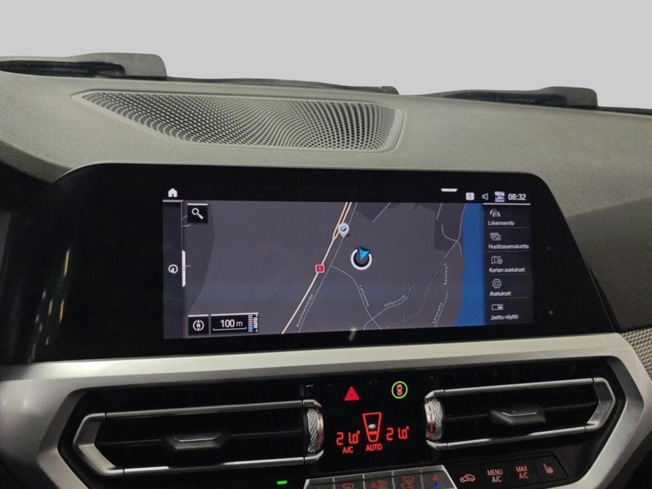 BMW 330 2019
