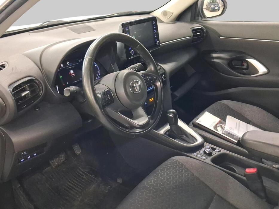 TOYOTA Yaris Cross 2023