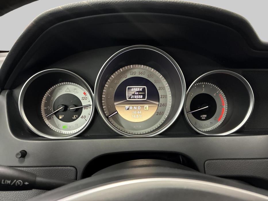 MERCEDES-BENZ C 2012