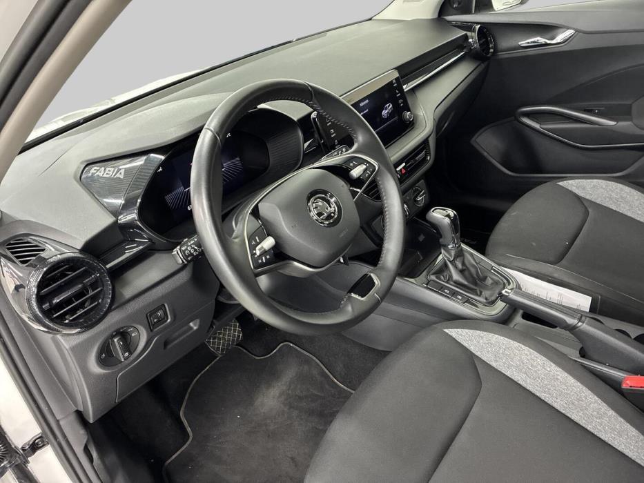 SKODA FABIA 2024