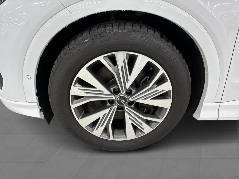 AUDI Q4 E-TRON 2023