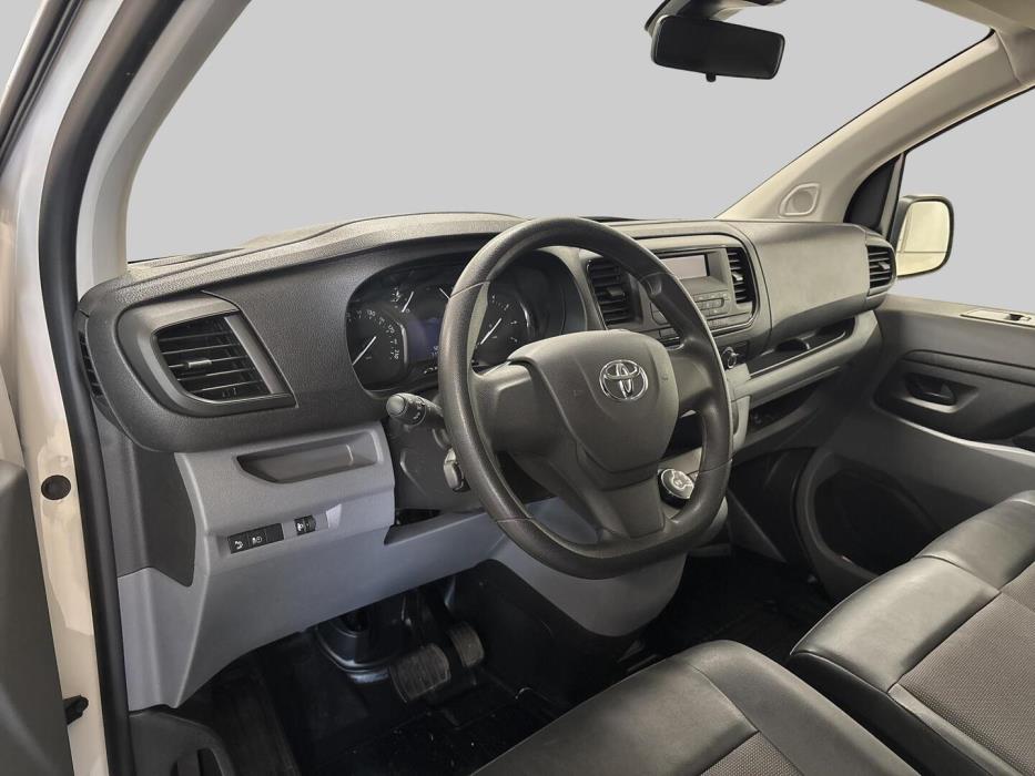TOYOTA Proace 2022