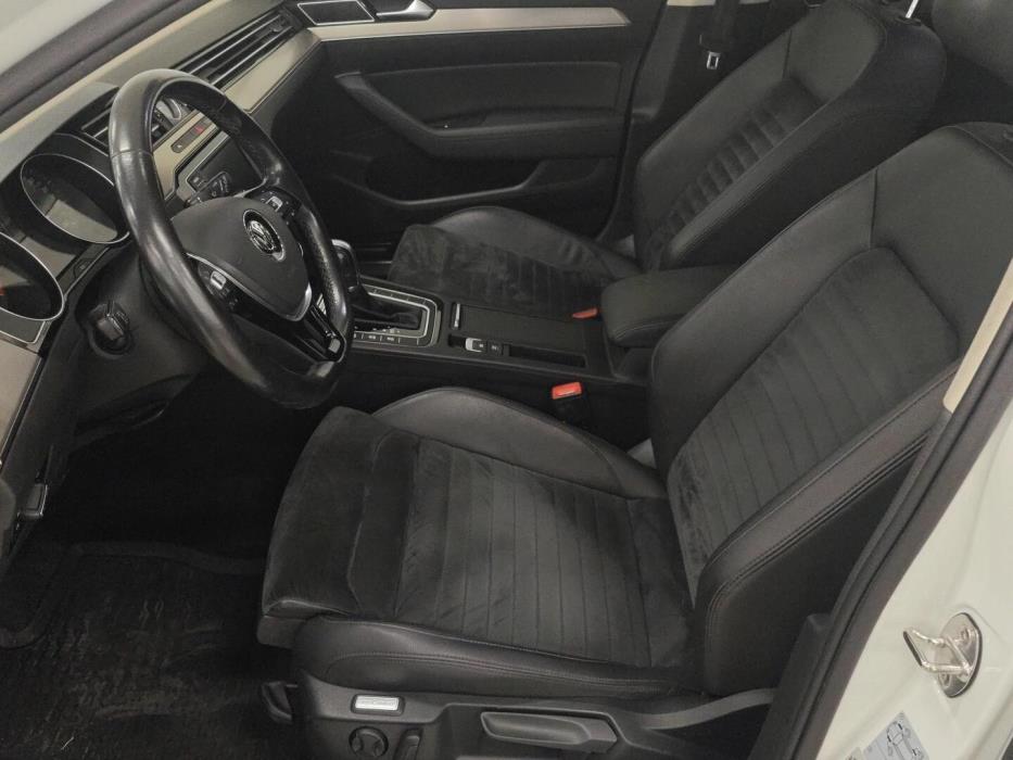 VOLKSWAGEN Passat 2017