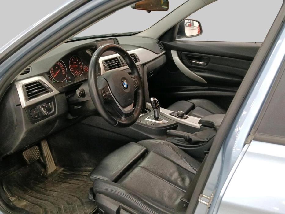 BMW 320 2013