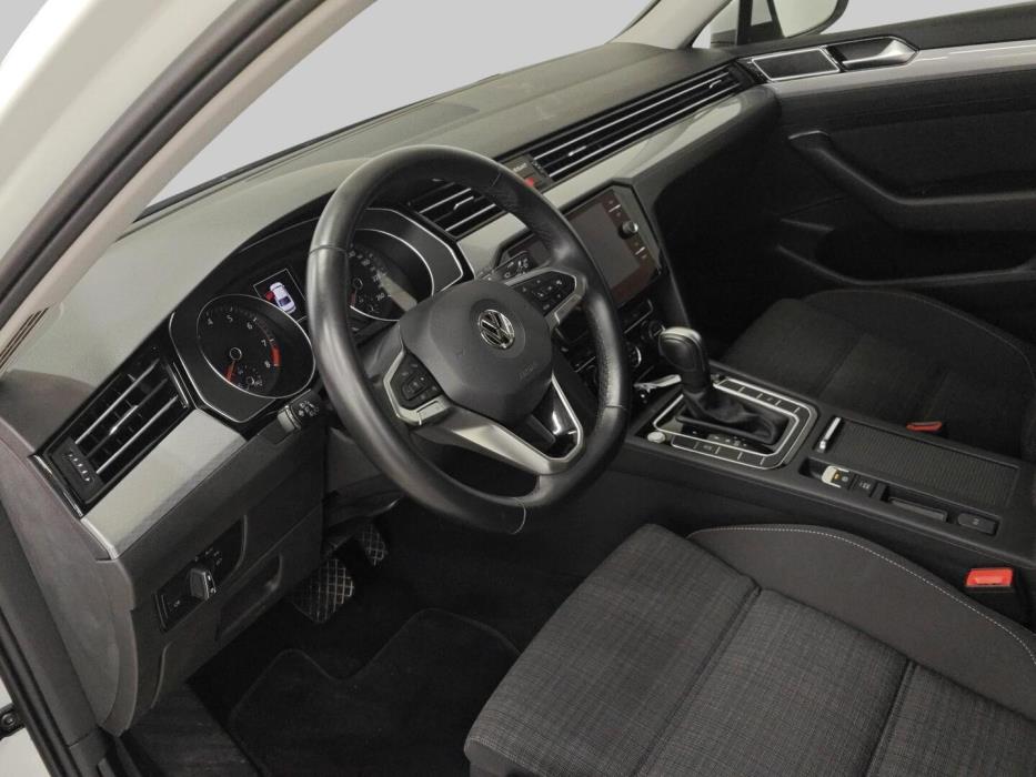 VOLKSWAGEN Passat 2019