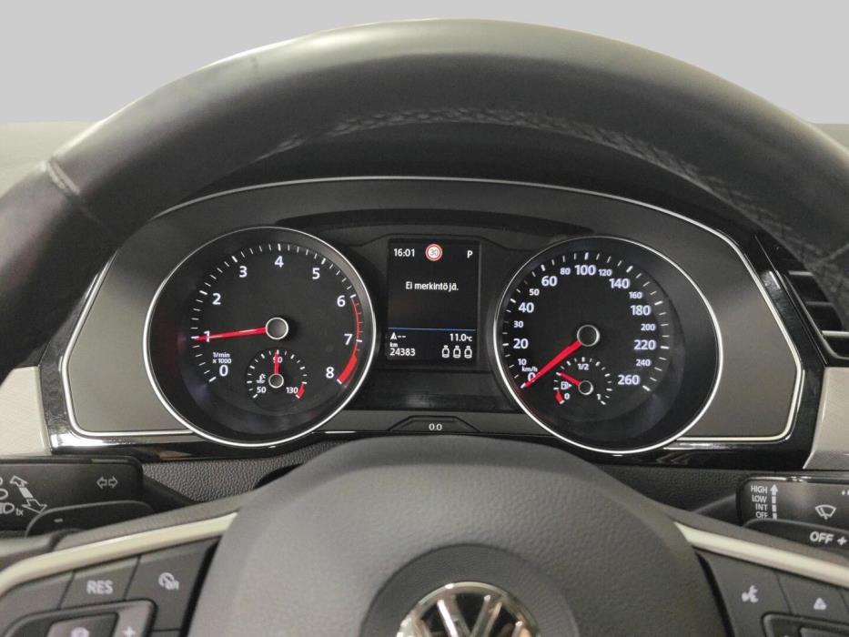 VOLKSWAGEN Passat 2019