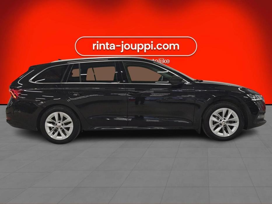 SKODA Octavia 2023