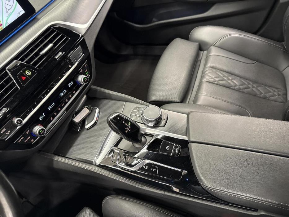 BMW 530 2023