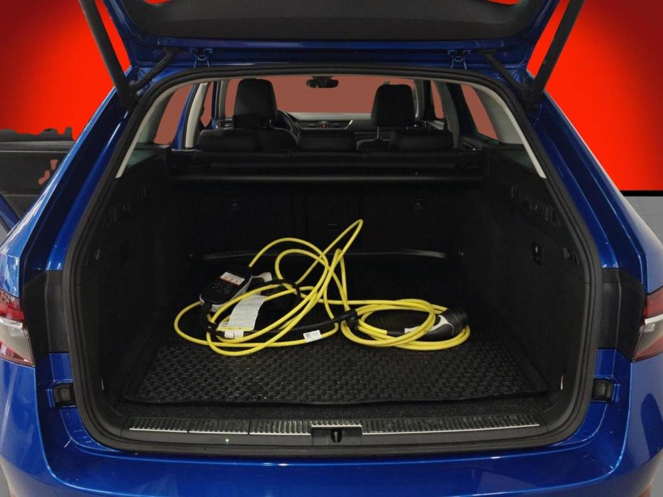 SKODA Superb 2023