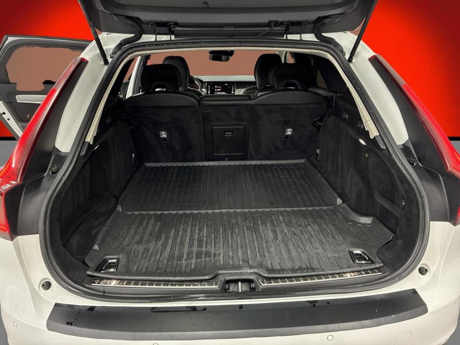 VOLVO V90 2020