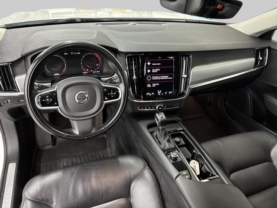 VOLVO V90 2020