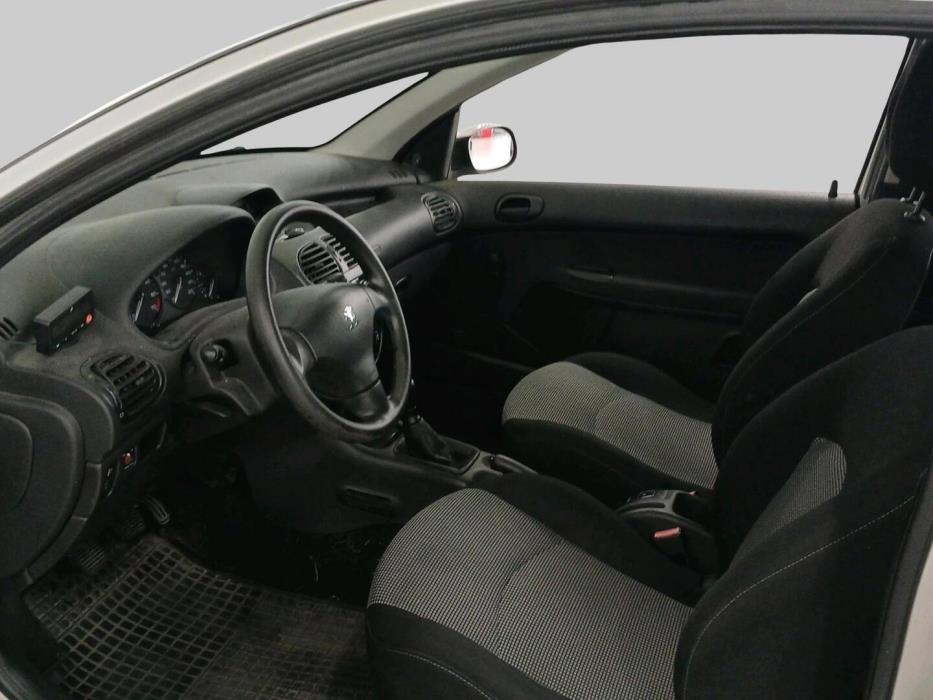 PEUGEOT 206 2003