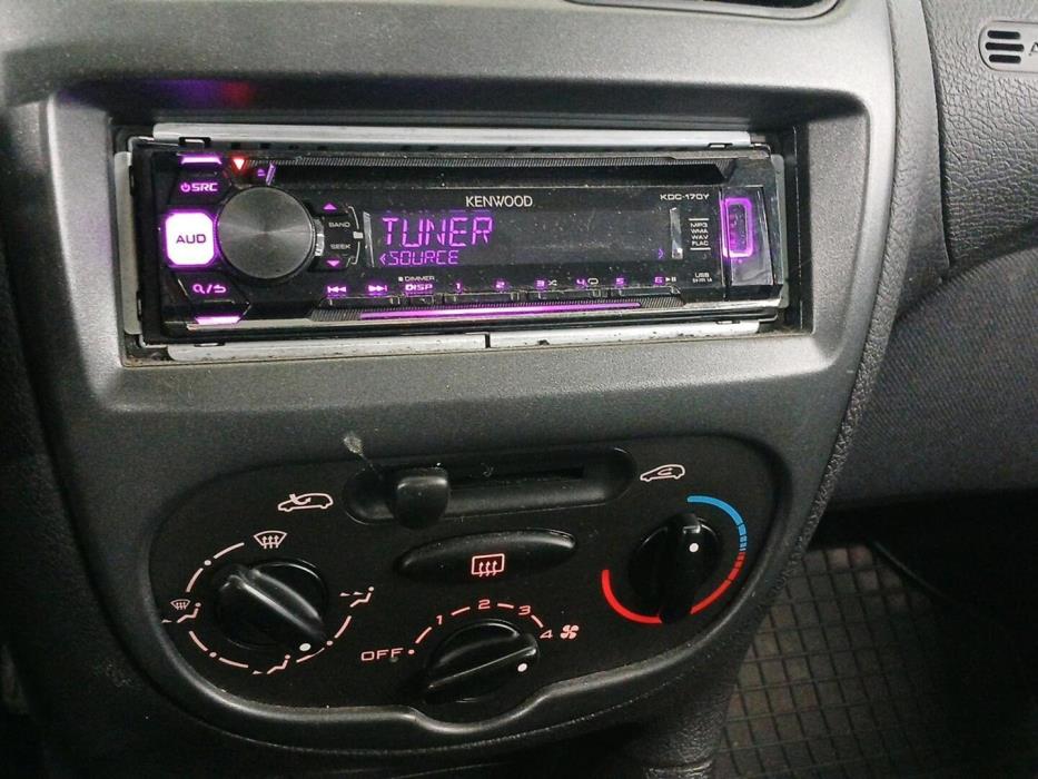PEUGEOT 206 2003