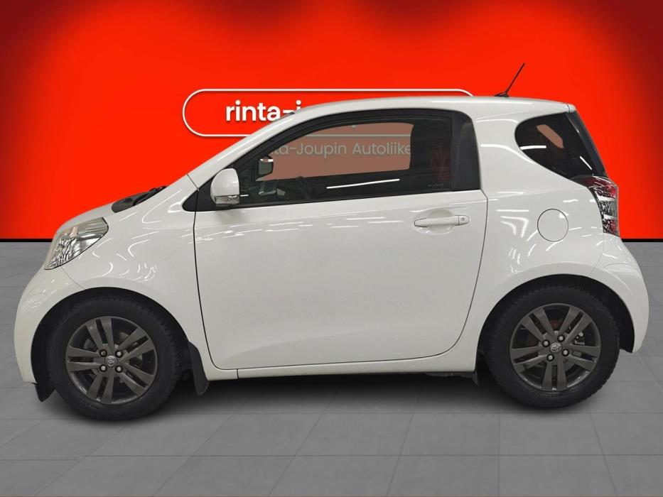 TOYOTA iQ 2010