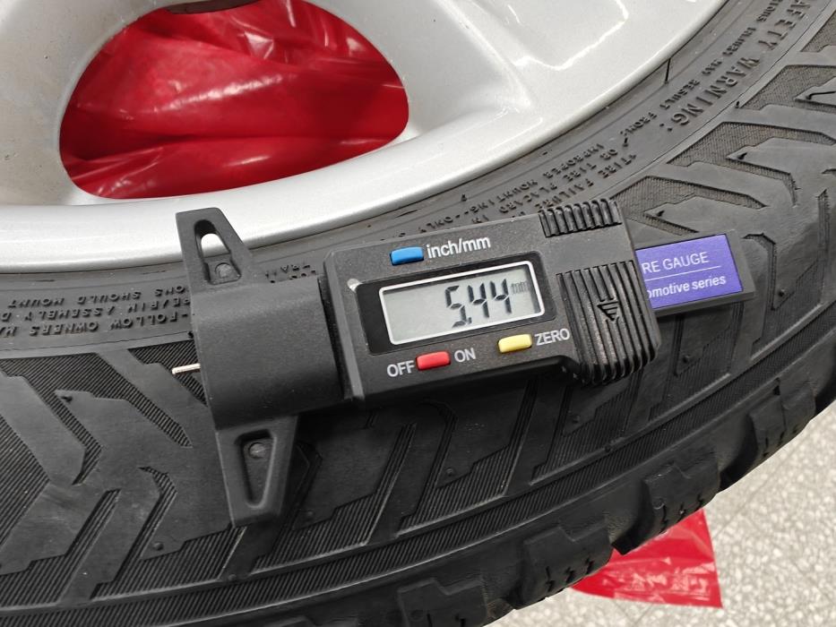 BMW 320 Gran Turismo 2013