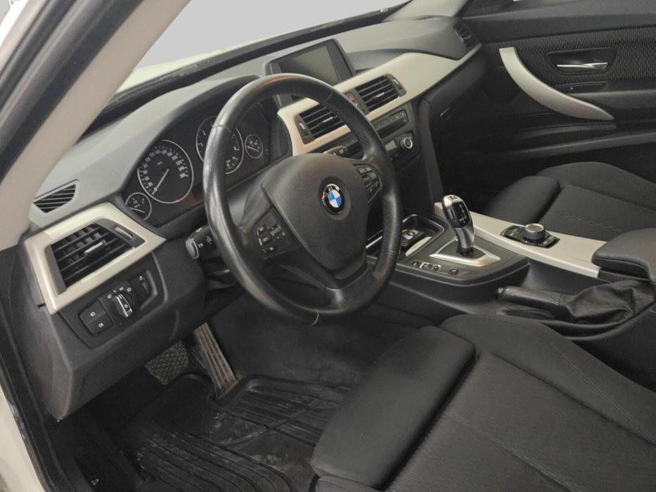 BMW 320 Gran Turismo 2013