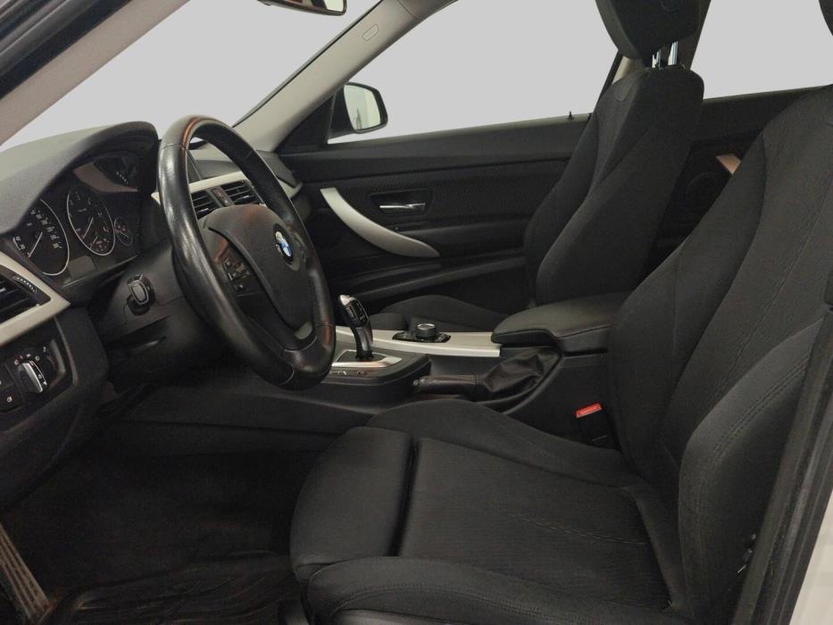 BMW 320 Gran Turismo 2013