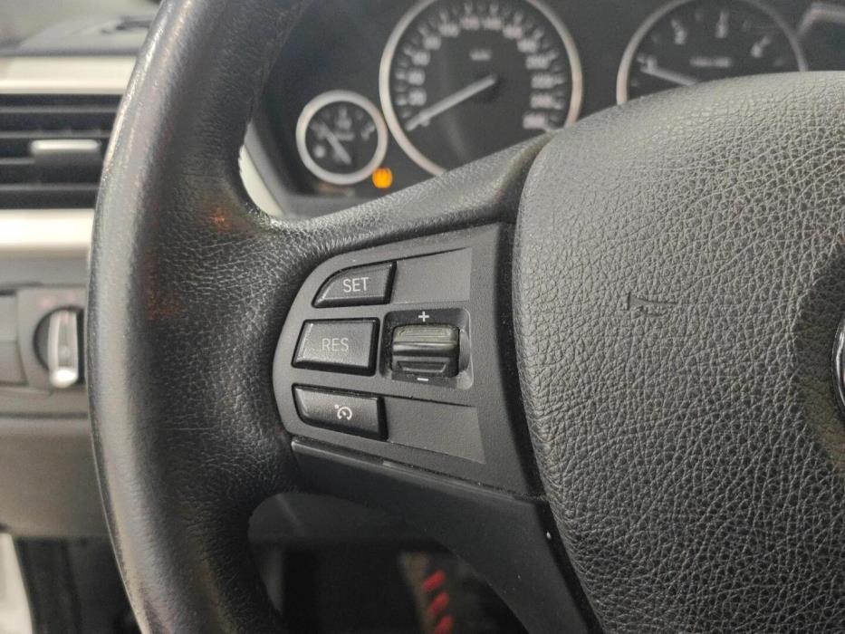 BMW 320 Gran Turismo 2013