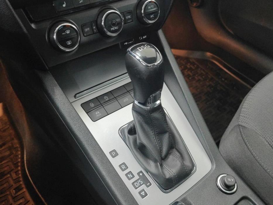SKODA Octavia 2016