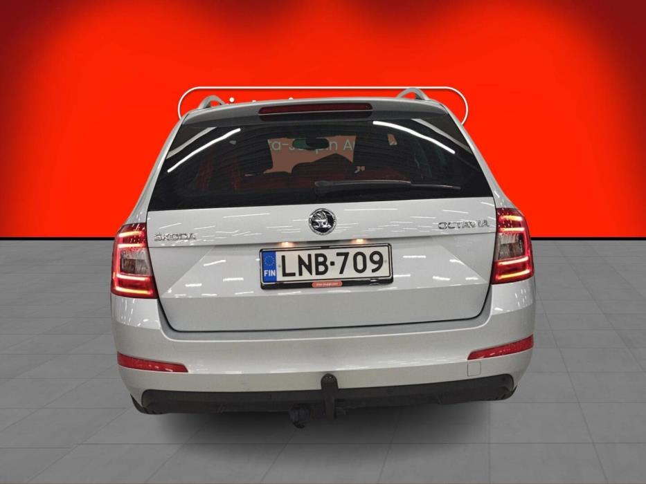 SKODA Octavia 2016