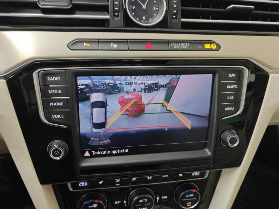 VOLKSWAGEN Passat 2016