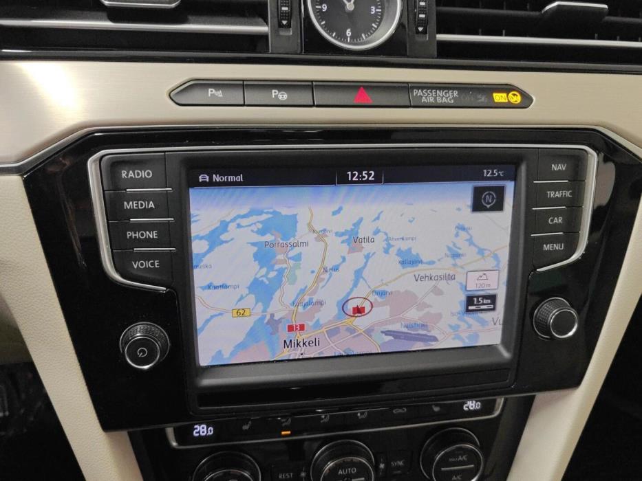 VOLKSWAGEN Passat 2016