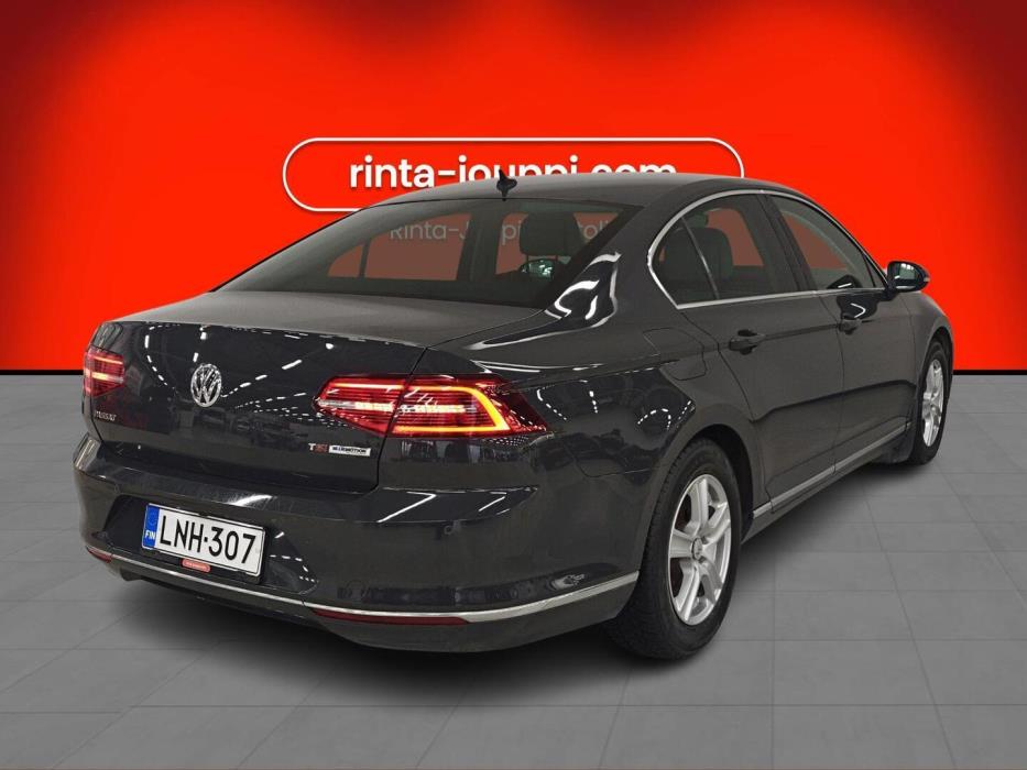 VOLKSWAGEN Passat 2016