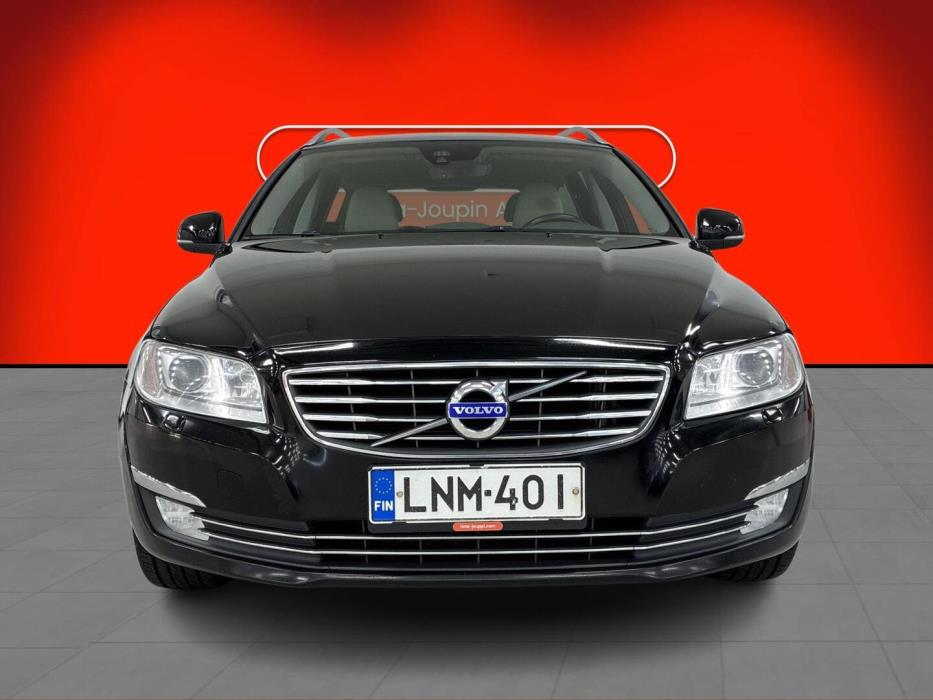 VOLVO V70 2016