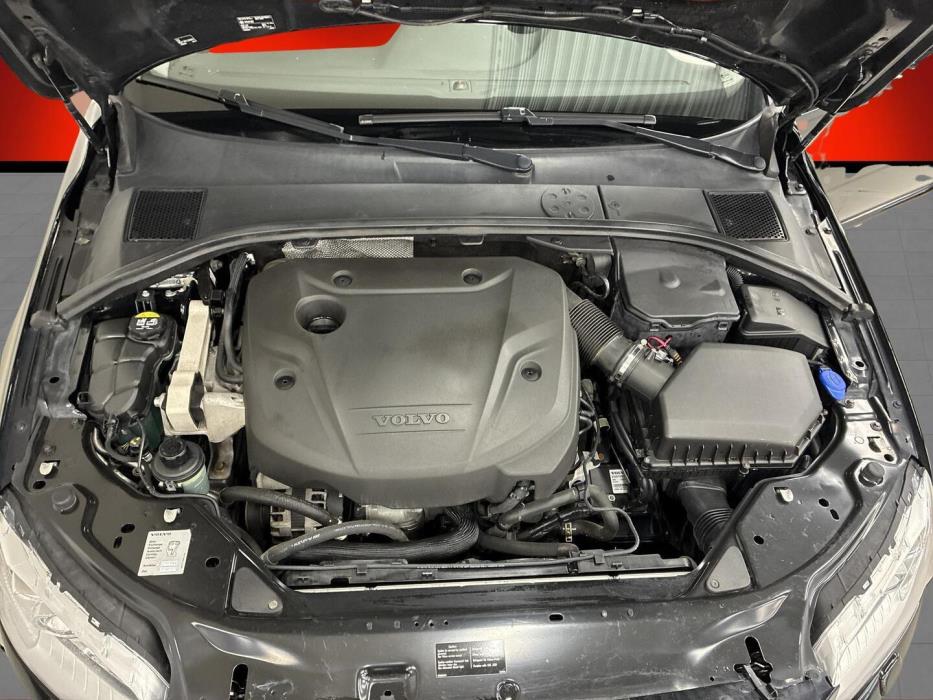 VOLVO V70 2016
