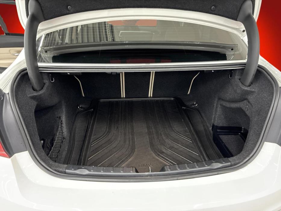 BMW 318 2017