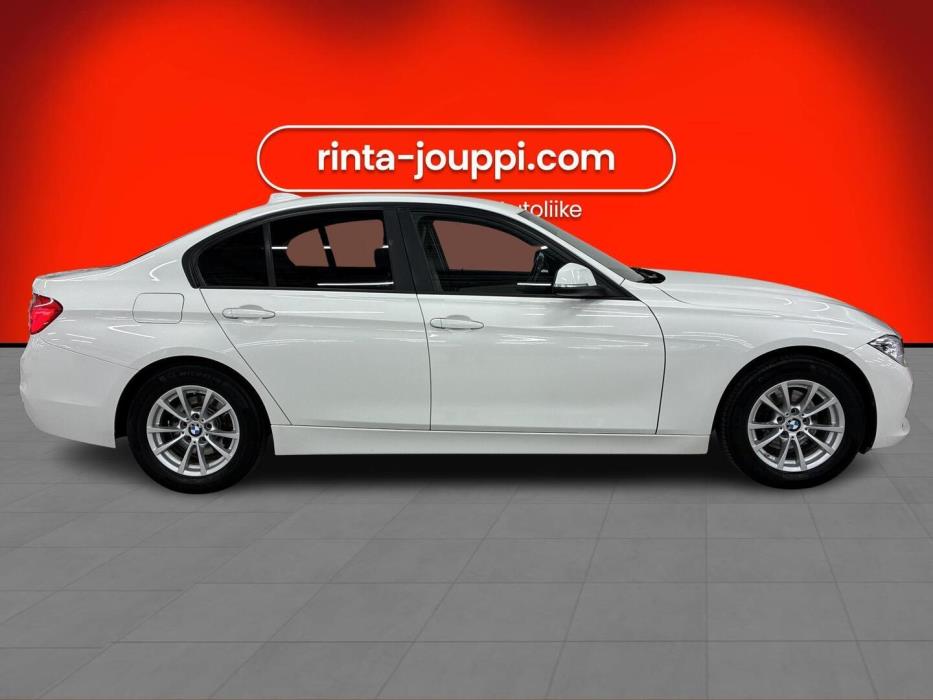 BMW 318 2017