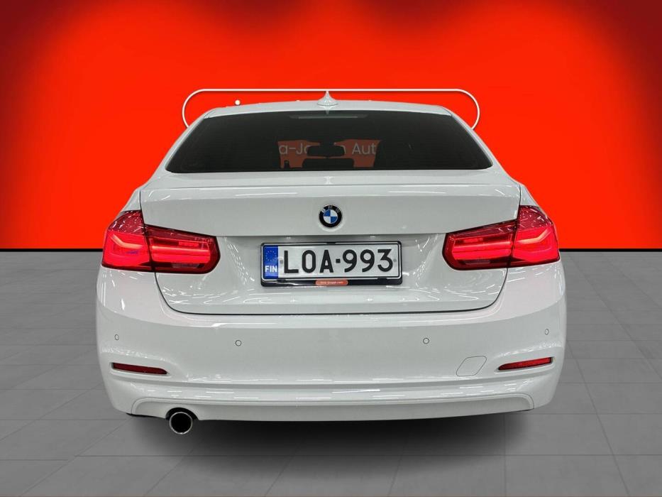 BMW 318 2017