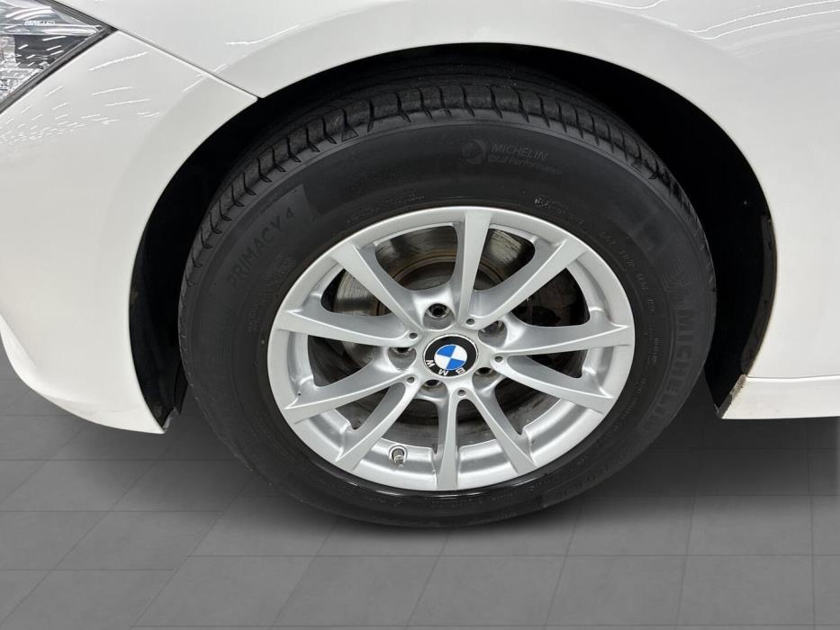 BMW 318 2017