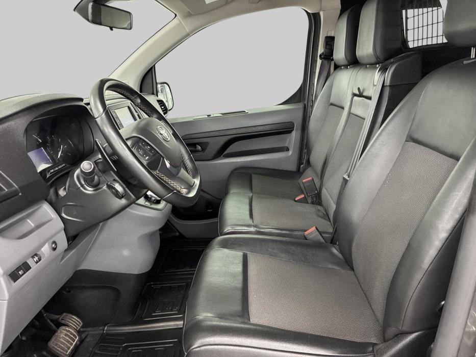 TOYOTA Proace 2021