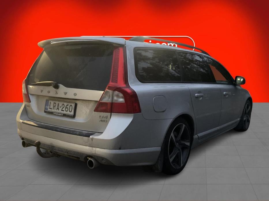 VOLVO V70 2013
