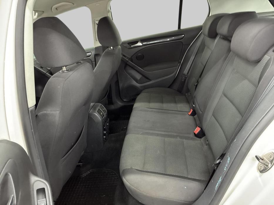 VOLKSWAGEN Golf 2010