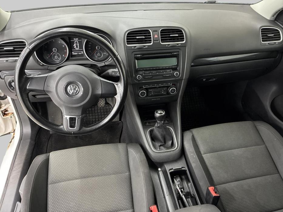 VOLKSWAGEN Golf 2010