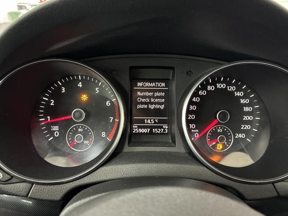 VOLKSWAGEN Golf 2010